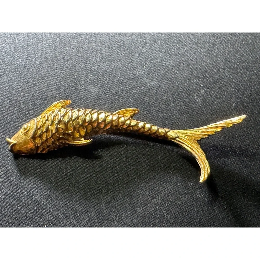 Coro Vintage Gold Tone Koi Fish Brooch Figural Carp Pin Nautical Jewelry